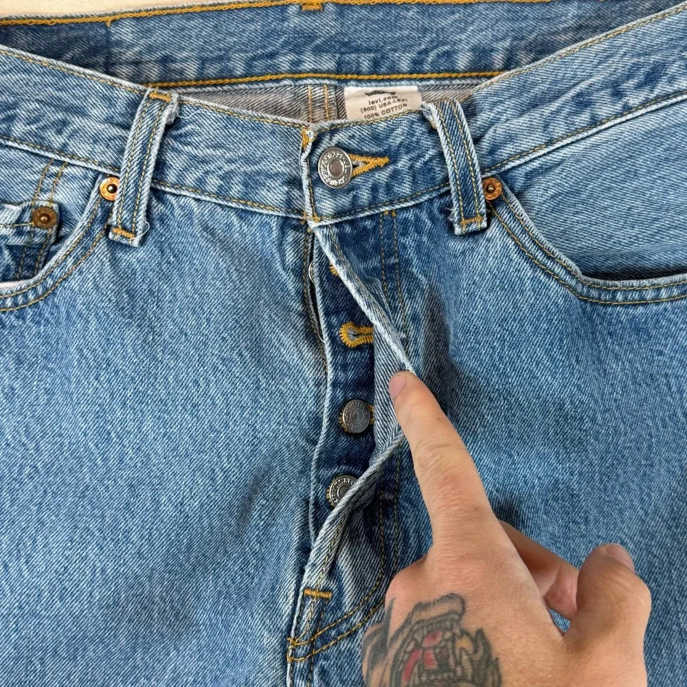 Vintage Levis 501xx Jeans Mens 30x27 Medium Wash Blue Button Fly Straight